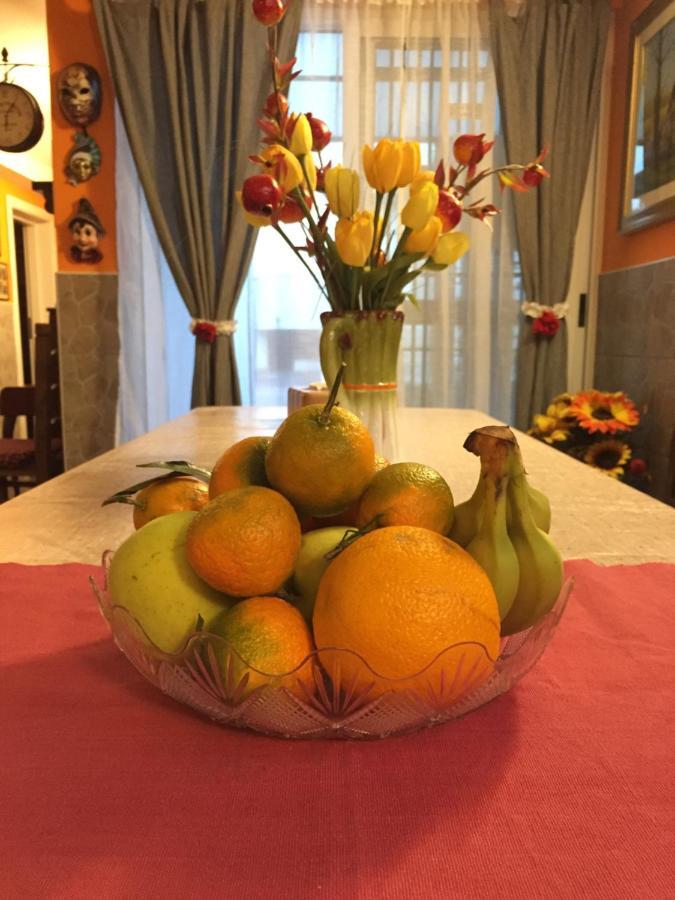 Il Giardino Della Foglia Hotel Bari Bagian luar foto